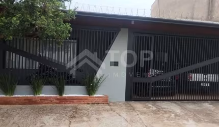 Casa com 3 quartos à venda no Jardim Acapulco, São Carlos , 238 m2 por R$ 600.000