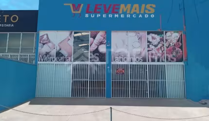EXCELENTE BARRACAO NA PRINCIPAL RUA DO BAIRRO JARDIM EMBARE