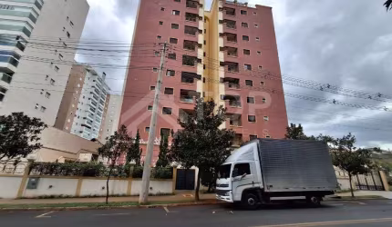 Excelente apartamento de 3 dormitórios com 1 suíte próximo ao Shopping Iguatemi