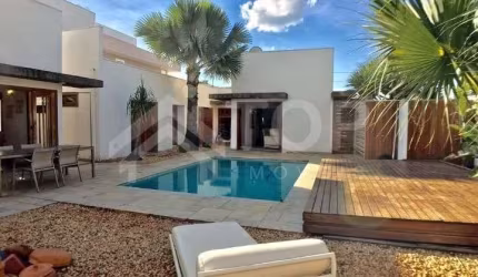 LINDA CASA EM CONDOMÍNIO FECHADO COM 3 DORMITÓRIOS