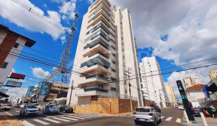 Excelente apartamento com 4 dormitórios sendo 1 suíte na melhor localização do centro da cidade