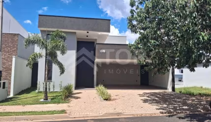 Linda casa com 3 suítes no Residencial Village Damha IV