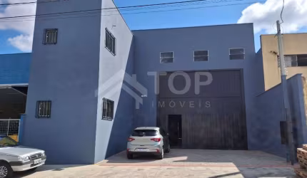 Excelente barracão, novinho em excelente localização