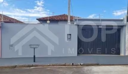 Excelente imóvel com 2 dormitórios no bairro Vila Costa do Sol