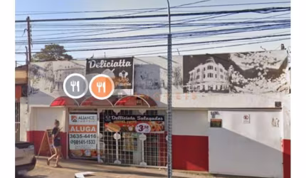 Casa Comercial