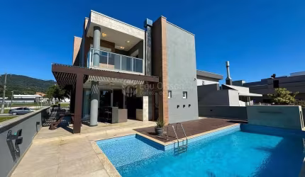 Casa à venda no bairro Areias em Camboriú/SC