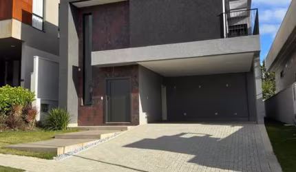 Casa com 305 m² à venda no condomínio Alta Vista no Atuba.