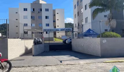 Apartamento com 2 quartos à venda na Rua Afrísio de Senna Vaz, 631, Serraria, São José, 48 m2 por R$ 250.000