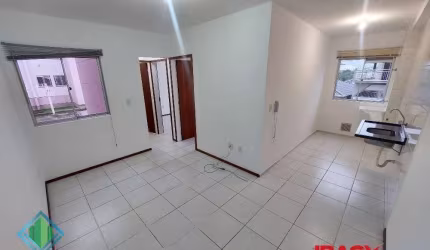 Apartamento com 2 quartos à venda na Rua Pedro Theisen Júnior, 39, Aririu, Palhoça, 44 m2 por R$ 210.000