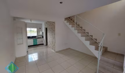 Casa com 2 quartos à venda na Rua Amântino Francisco da Silva, 224, Bela Vista, Palhoça, 64 m2 por R$ 295.000