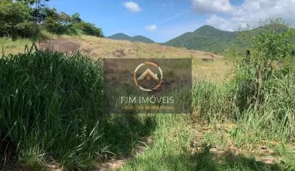 Lote / Terreno em Mata Paca  -  Niterói