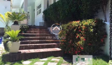 Casa de Condomínio em Piratininga  -  Niterói