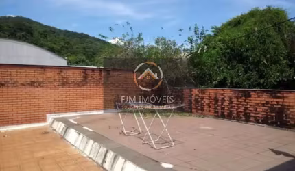 Casa em Piratininga  -  Niterói