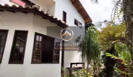 Casa de luxo em Itaipu, Niterói: 4 quartos, 3 suítes, 256m² e 4 banheiros por R$ 1.300.000