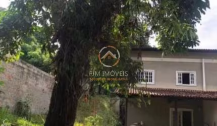 Casa em Vila Progresso, Niterói: 115m², 1 dormitório, 2 banheiros - à venda e locação por R$ 425.000