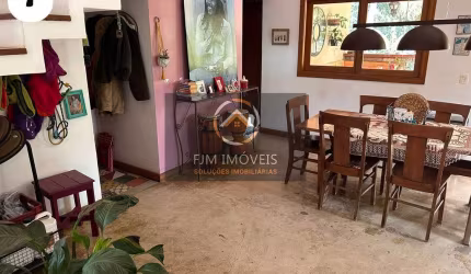 Casa de luxo em Vila Progresso - Niterói com 717m² de área útil - venda por R$ 900.000