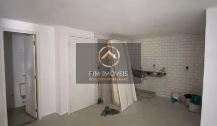 Cobertura em Itaipu, Niterói: 2 Suítes, 2 Dorms - R$ 600.000