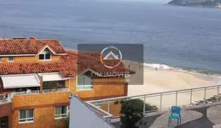 FJM Imóveis vende: Casa de luxo em Camboinhas: 5 suítes, 400m² e 8 banheiros por R$ 2.9 milhões