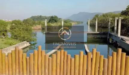 Casa em Piratininga, Niterói: 2 Dorms, 3 Banheiros, 100m²