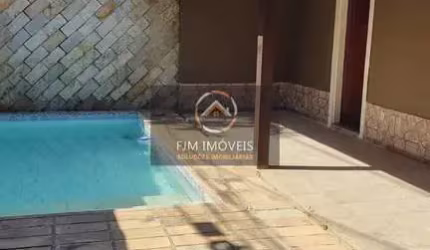 Casa à Venda em Maravista, Niterói - 3 Dormitórios, R$840k