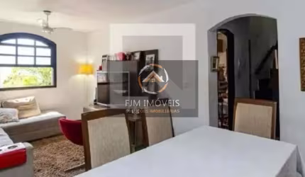 Casa em São Lourenço, Niterói: 4 Dormitórios por R$850.000