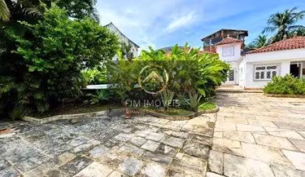 Casa em Itacoatiara - 6 Dormitórios por R$3,19M