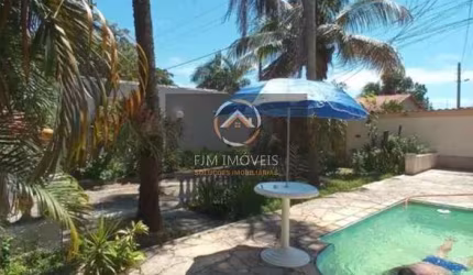 Casa à Venda em Itaipuaçu: 4 Suítes por R$500 mil