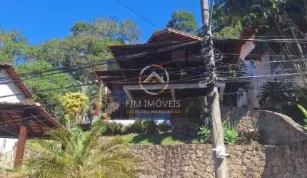 Casa à Venda no Condomínio Ubá II  4 Dormitórios R$1.389.000