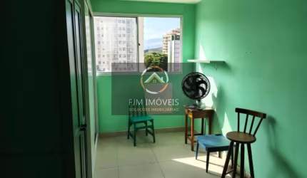 Venda de Apartamento no Centro de Niterói: 3 Dormitórios, 75m²