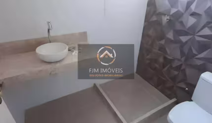 Casa à Venda em Itaipu, Niterói: 3 Dormitórios, R$690 mil