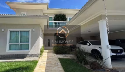 Venda de Casa em Camboinhas - 5 Suítes, 418m²  R$3.360.000