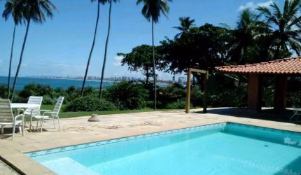 CASA PÉ NA AREIA EM ITAPUÃ