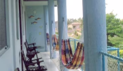 Casa de 2 andares com 7 suítes