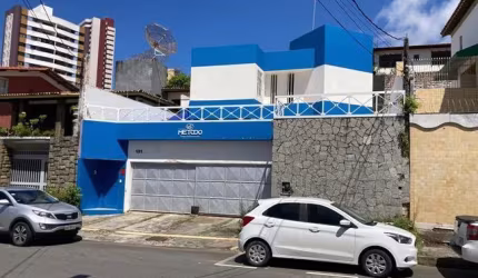 Casa 400m para incorporadoras. Localização perfeita!