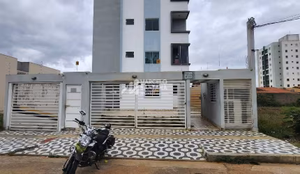 Apartamento à venda no Edifício Guilhermina Brito no Bairro Candeias em Vitória da Conquista, BA