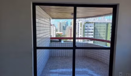 Apartamento para venda possui 124 metros com 3 quartos sendo 1 suíte com 2 vgs - em Boa viagem - Recife - PE