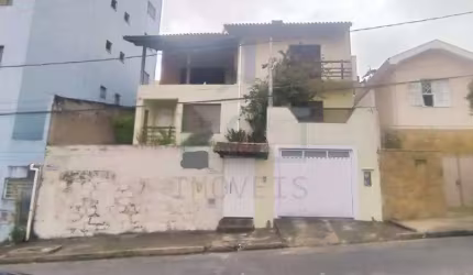 CASA NA REGIÃO CENTRAL