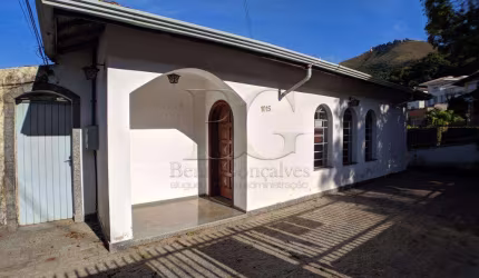 Casa em região nobre.