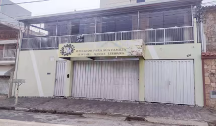 CASA COM PONTO COMERCIAL