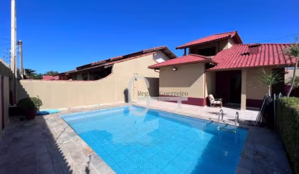 Casa com 3 dormitórios à venda, 132 m² por R$ 740.000,00 - Parque Balneário Oásis - Peruíbe/SP