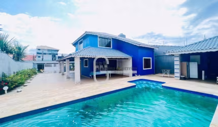Casa com 4 dormitórios à venda, 141 m² por R$ 700.000,00 - Estância São José - Peruíbe/SP