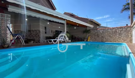Casa com 3 dormitórios à venda, 146 m² por R$ 650.000,00 - Jardim Icaraiba - Peruíbe/SP