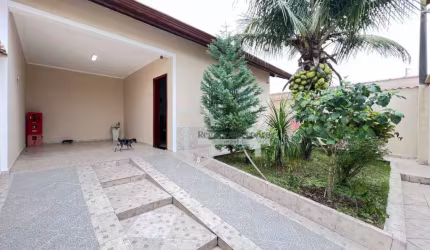 Casa com 3 dormitórios à venda, 190 m² por R$ 450.000,00 - Jardim Veneza - Peruíbe/SP