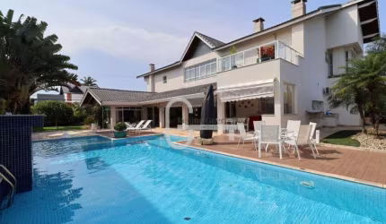Casa com 6 dormitórios à venda, 336 m² por R$ 2.949.000,00 - Bougainvillee II - Peruíbe/SP