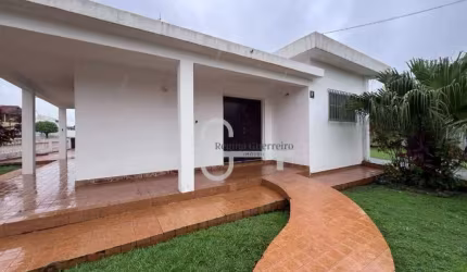 Casa com 4 dormitórios à venda, 281 m² por R$ 800.000,00 - Balneário Florida - Peruíbe/SP
