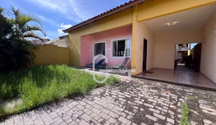 Casa à venda em Peruíbe, no bairro Estância São José.