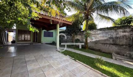 Casa com 3 dormitórios à venda, 214 m² por R$ 560.000,00 - Centro - Peruíbe/SP