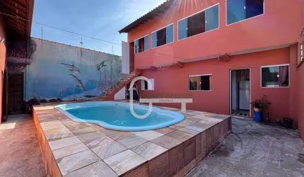 Casa com 4 dormitórios à venda, 323 m² por R$ 650.000,00 - Estância Balneária Maria Helena Novaes - Peruíbe/SP