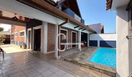 Casa com 4 dormitórios à venda, 217 m² por R$ 950.000,00 - Cidade Nova Peruibe - Peruíbe/SP
