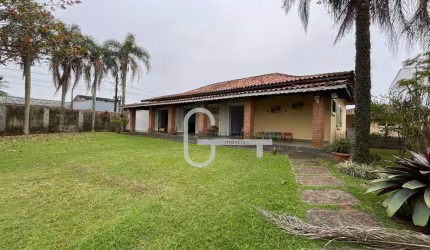 Casa com 4 dormitórios à venda, 261 m² por R$ 760.000,00 - Belmira Novaes - Peruíbe/SP